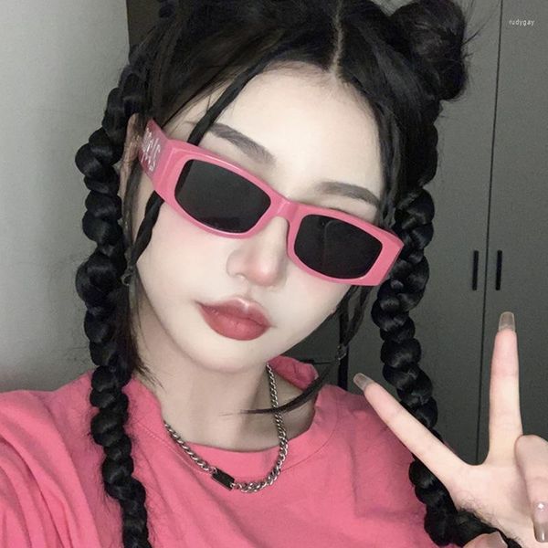 622s s 2023 punk style palm letters fashion black frame ins hip hop sun glasses for women men, White;black
622s s 2023 punk style palm letters fashion black frame ins hip hop sun glasses for women men, White;black