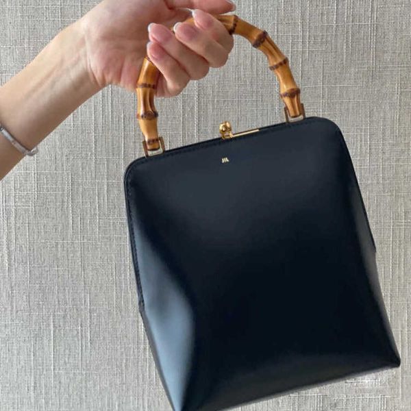 totes new jil-bamboo baguette bags the tote bag frame mouth gold pouch designer bag festival hand held women leather luxurys handbag purse
totes new jil-bamboo baguette bags the tote bag frame mouth gold pouch designer bag festival hand held women leather luxurys handbag purse