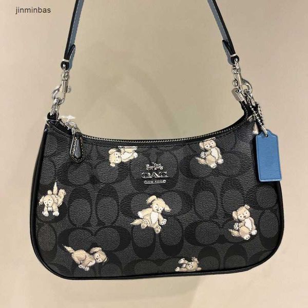 2023new fashion bags 70% factory direct sales wholesale retail2022 new bag female puppy printed teri armpit qixi love one shoulder cross bod
2023new fashion bags 70% factory direct sales wholesale retail2022 new bag female puppy printed teri armpit qixi love one shoulder cross bod