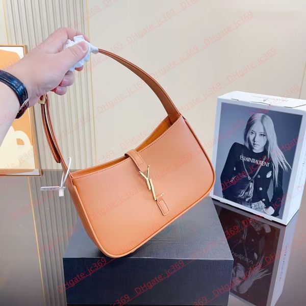 famous leather handbags designer shoulder bags fashion crossbody purse subaxillary bag luxury women totes bright leather handbag gold logo
famous leather handbags designer shoulder bags fashion crossbody purse subaxillary bag luxury women totes bright leather handbag gold logo