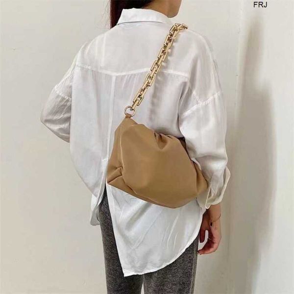 designer bottegas bags venetas b family cloud bag chain single shoulder armpit female minority 2023 new versatile pleated dumpling messenger
designer bottegas bags venetas b family cloud bag chain single shoulder armpit female minority 2023 new versatile pleated dumpling messenger
