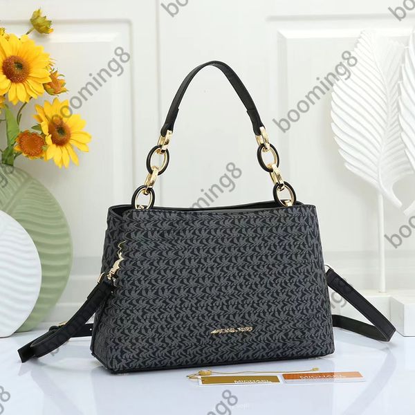 luxury designer handbag women's leather shoulder bag tassel messenger wallet designer messenger purse evening dress bag
luxury designer handbag women's leather shoulder bag tassel messenger wallet designer messenger purse evening dress bag