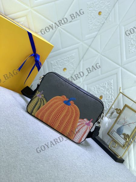 designer mens yk trio messenger bag luxury monograms flowers cross-body bag man pumpkin shoulder bag japanese artist leather purse satchel p
designer mens yk trio messenger bag luxury monograms flowers cross-body bag man pumpkin shoulder bag japanese artist leather purse satchel p
