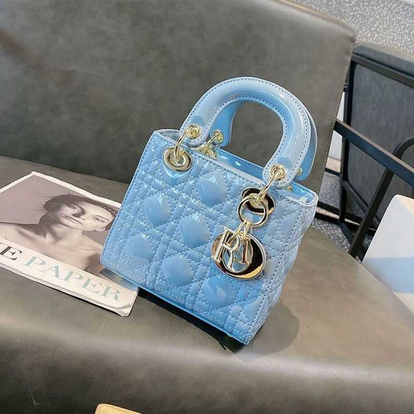 designer luxury doris brand handheld princess's premium lacquer leather crossbody versatile bridal bagrfit
designer luxury doris brand handheld princess's premium lacquer leather crossbody versatile bridal bagrfit