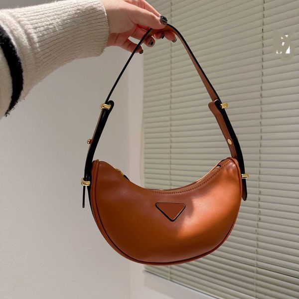 hobo bag underarm women designer bags handbag cross body shoulder bag adjustable straps half moon messenger designer handbags tote 230218
hobo bag underarm women designer bags handbag cross body shoulder bag adjustable straps half moon messenger designer handbags tote 230218