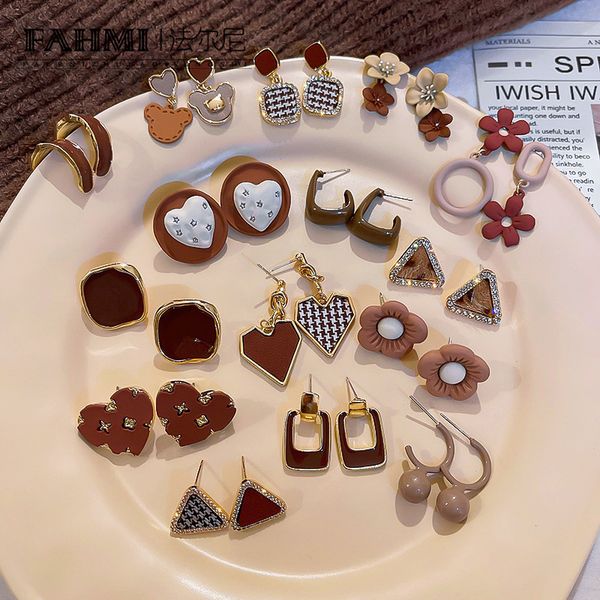 new autumn and winter milk coffee series retro charm collection korea ins love flower earrings girl sweet temperament fashion ear jewelry, Golden
new autumn and winter milk coffee series retro charm collection korea ins love flower earrings girl sweet temperament fashion ear jewelry, Golden