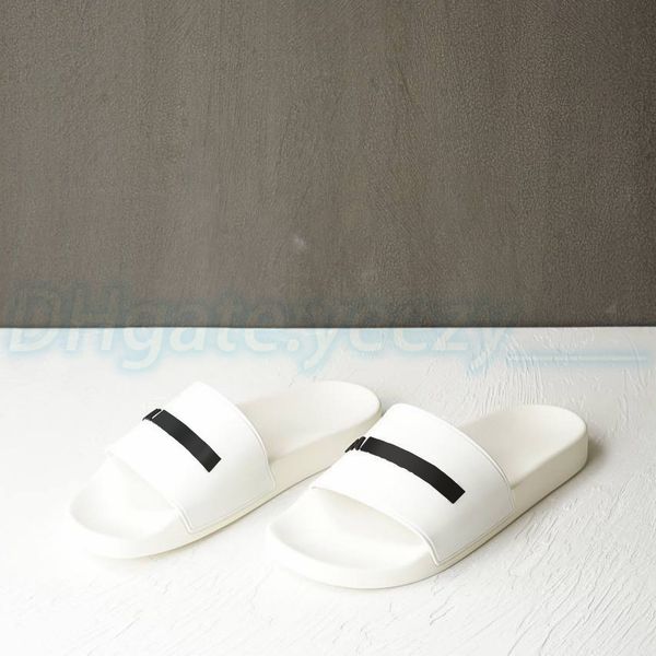 luxury women designer slipper men pool sandal rubber with 3d beige black letter double b classic shoe letter with box beach flat slide showe
luxury women designer slipper men pool sandal rubber with 3d beige black letter double b classic shoe letter with box beach flat slide showe