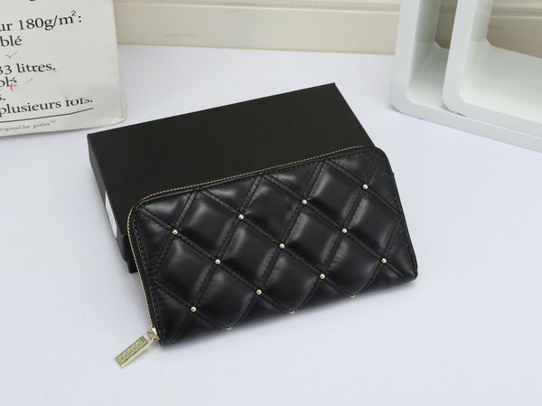 designer wallets leather wallet women men zipper long card holders coin purses woman shows exotic clutch diamond letter wallets 4 style, Red;black
designer wallets leather wallet women men zipper long card holders coin purses woman shows exotic clutch diamond letter wallets 4 style, Red;black
