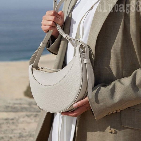 portable one shoulder luxurys handbag soft cowhide half moon totes lady messenger hand bag classic crescent black 7a designer bag men sac mu
portable one shoulder luxurys handbag soft cowhide half moon totes lady messenger hand bag classic crescent black 7a designer bag men sac mu