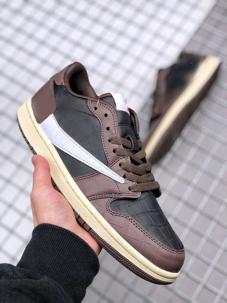 new release basketball shoes mens jumpman 1 low basketball shoes black dark mocha university red sports men women outdoor sneakers trainers
new release basketball shoes mens jumpman 1 low basketball shoes black dark mocha university red sports men women outdoor sneakers trainers