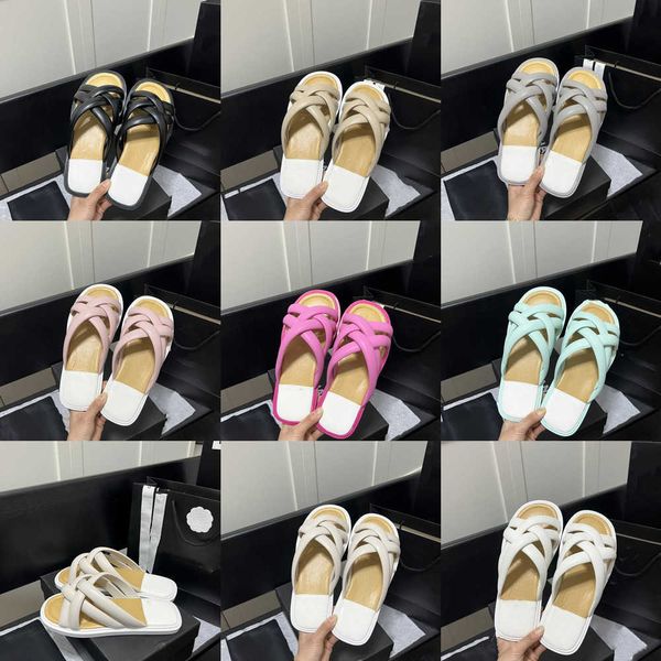 2023 c small fragrant wind slippers bread cross straps flip-flops summer new style square head cute chubby toot casual female cloud series, Black
2023 c small fragrant wind slippers bread cross straps flip-flops summer new style square head cute chubby toot casual female cloud series, Black
