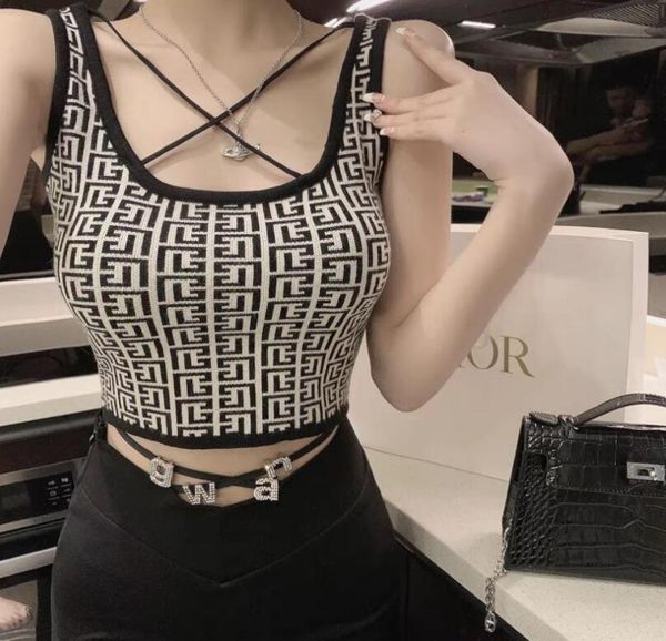 temperament cross strap knits tees sleeveless knitted tank women's summer black and white contrast jacquard slim short tee bottoming sh
temperament cross strap knits tees sleeveless knitted tank women's summer black and white contrast jacquard slim short tee bottoming sh