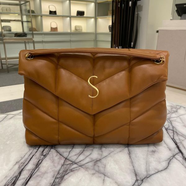 cosmetic bag hobo travel puffer luxury designer women man chain purse bags sheep soft material genuine leather sling bags gym clutch shoulde
cosmetic bag hobo travel puffer luxury designer women man chain purse bags sheep soft material genuine leather sling bags gym clutch shoulde