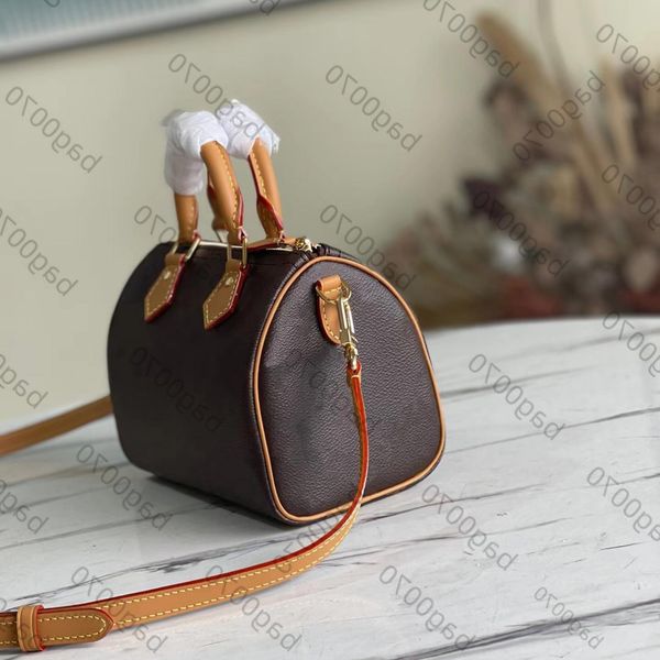 designer bag 2023 tton brand women bags leather handbags oxidize speedy shoulder 25cm crossbody handbag purse with shoulders strap dust bag
designer bag 2023 tton brand women bags leather handbags oxidize speedy shoulder 25cm crossbody handbag purse with shoulders strap dust bag