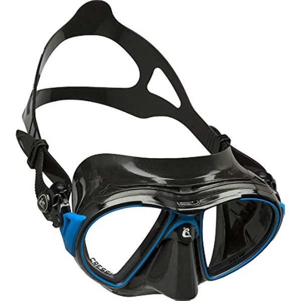 cressi scuba diving masks with inclined tear drop lenses for more downward visibility air and eyes evolution
cressi scuba diving masks with inclined tear drop lenses for more downward visibility air and eyes evolution