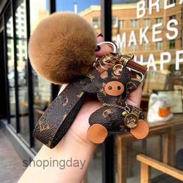 2023 designer keychain lovers handmade leather car bag pendant accessorieshauq, Silver
2023 designer keychain lovers handmade leather car bag pendant accessorieshauq, Silver