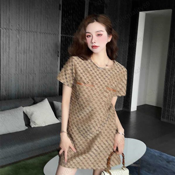 brand designer dress fashion jacquard fabric stitching leather trim crewneck dress simple version casual joker short sleeves maxiskit dresse, Black;gray
brand designer dress fashion jacquard fabric stitching leather trim crewneck dress simple version casual joker short sleeves maxiskit dresse, Black;gray