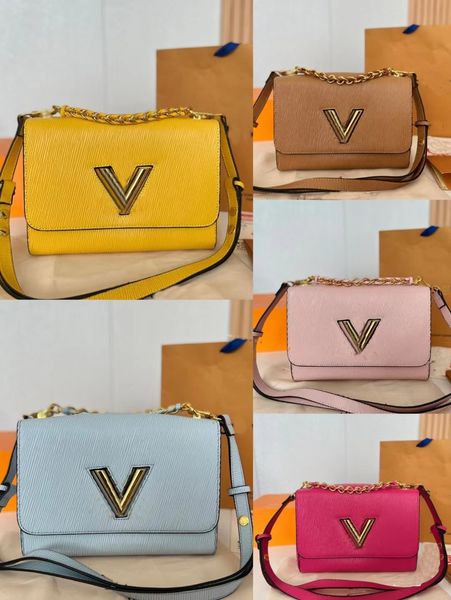 ladies shoulder bag genuine leather handbag wide strap chain twist lock designer bags luxury water ripple tote handbags
ladies shoulder bag genuine leather handbag wide strap chain twist lock designer bags luxury water ripple tote handbags