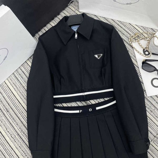 dresses designer dress skirt suit triangle logo classic lapel jacket casual shirt pleated skirt zipper jackets, Gray
dresses designer dress skirt suit triangle logo classic lapel jacket casual shirt pleated skirt zipper jackets, Gray