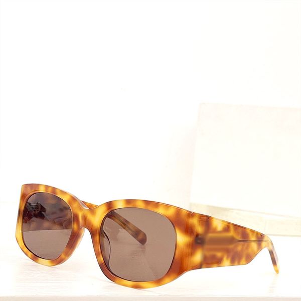 new fashion sunglasses peculiar eyewear men women summer cl40211 style uv400 protection retro full frame glasses with eyewear case, White;black
new fashion sunglasses peculiar eyewear men women summer cl40211 style uv400 protection retro full frame glasses with eyewear case, White;black