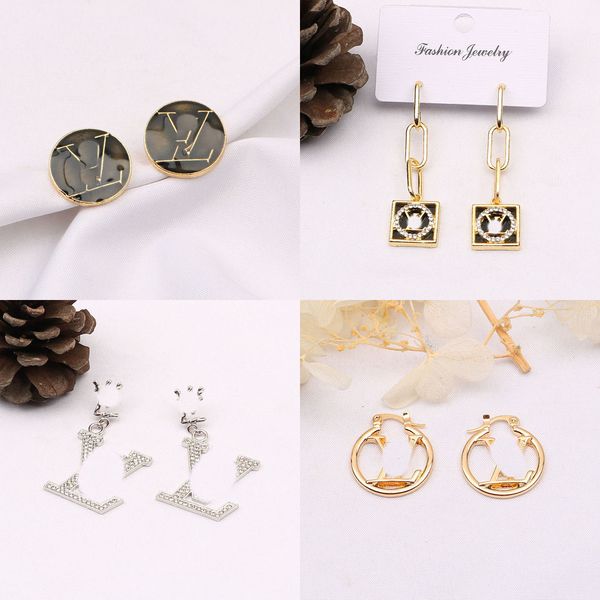 23ss 20style mixed brand designer letters stud hoop 18k gold plated 925 silver circle women crystal rhinestone pearl earring wedding party j, Golden;silver
23ss 20style mixed brand designer letters stud hoop 18k gold plated 925 silver circle women crystal rhinestone pearl earring wedding party j, Golden;silver