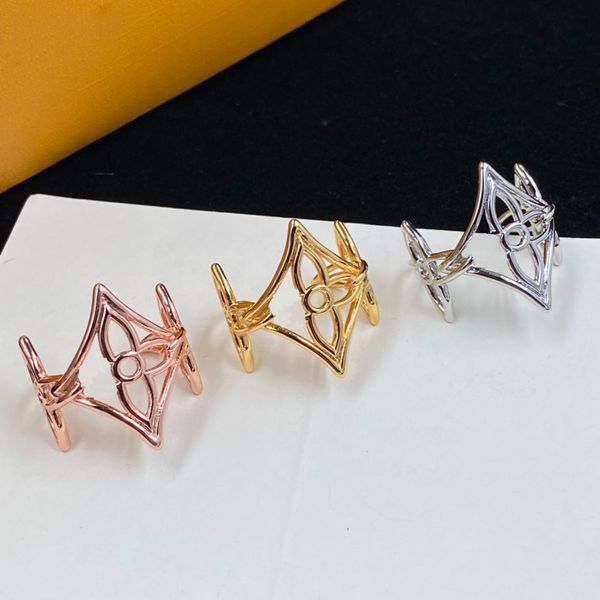 luxury designer band rings 4/ leaf three-color wedding ring fashion jewelry, Silver
luxury designer band rings 4/ leaf three-color wedding ring fashion jewelry, Silver