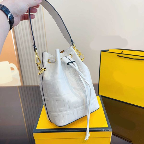drawstring designer bag women bucket luxurys handbags classic print shoulder strap handbag crossbody purse 230301/230224
drawstring designer bag women bucket luxurys handbags classic print shoulder strap handbag crossbody purse 230301/230224