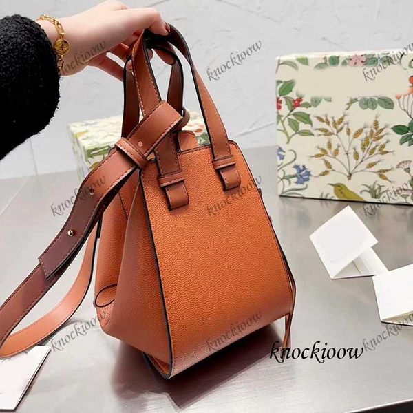 classic women shoulder bags fashion cross body handbags hammock handbag designer leather handbag hammock bucket bag mini purses artwork 2303
classic women shoulder bags fashion cross body handbags hammock handbag designer leather handbag hammock bucket bag mini purses artwork 2303