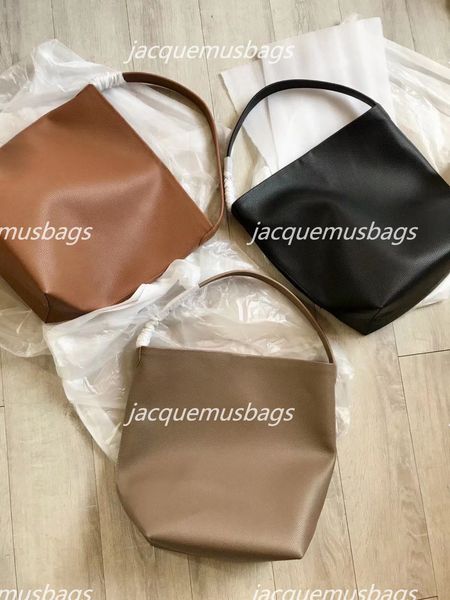 designer bags leather bag large capacity shoulder cowhide hand mother lichee grain head layer bucketclassic tote bag the row ewlz
designer bags leather bag large capacity shoulder cowhide hand mother lichee grain head layer bucketclassic tote bag the row ewlz