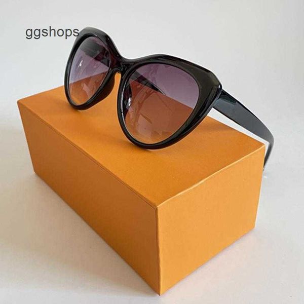 2023ss luxury designer sunglasses for women big frame eyewear uv protection retro glasses 5 colors with box, White;black
2023ss luxury designer sunglasses for women big frame eyewear uv protection retro glasses 5 colors with box, White;black