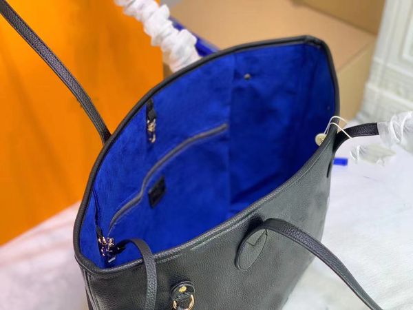 2023 fashion classic bags all-match genuine leather letter medium tote vintage messenger women handbags embossing shoulder bag m7823
2023 fashion classic bags all-match genuine leather letter medium tote vintage messenger women handbags embossing shoulder bag m7823