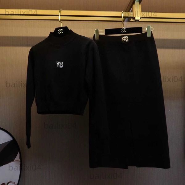 two piece dress autumn and winter 22 aw knitting set chest letter embroidery long sleeve medium length wrapped hip skirt for women t230325, White
two piece dress autumn and winter 22 aw knitting set chest letter embroidery long sleeve medium length wrapped hip skirt for women t230325, White