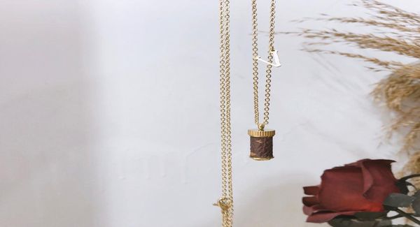 classic perfume bottle pendant necklace luxury jewelry accessories seasonal fashion designer style delicate elegant good looking w4430312, Silver
classic perfume bottle pendant necklace luxury jewelry accessories seasonal fashion designer style delicate elegant good looking w4430312, Silver