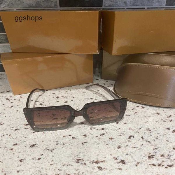 2021 luxury sunglasses classic design polarized for men women pilot sun glasses uv400 eyewear metal frame polaroid lens 16 model279q, White;black
2021 luxury sunglasses classic design polarized for men women pilot sun glasses uv400 eyewear metal frame polaroid lens 16 model279q, White;black