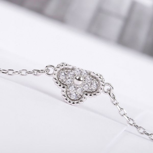 luxury quality s925 silver charm bracelet with diamond mini flower shape have box stamp ps7680a, Golden
luxury quality s925 silver charm bracelet with diamond mini flower shape have box stamp ps7680a, Golden