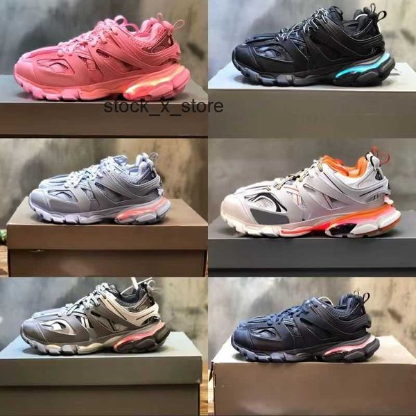 designer luxury womens mens casual shoe track 3.0 led sneaker lighted gomma leather trainer nylon printed platform sneakers men light, Black
designer luxury womens mens casual shoe track 3.0 led sneaker lighted gomma leather trainer nylon printed platform sneakers men light, Black
