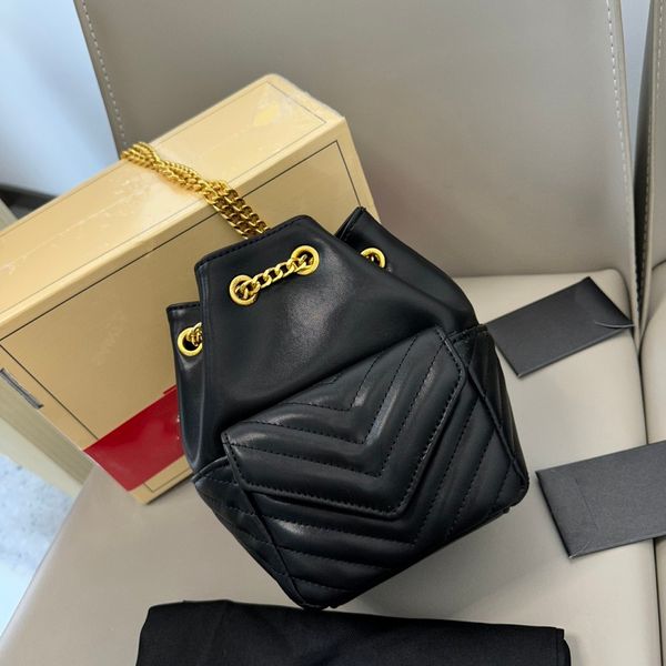 premium leather ladies handbag with one shoulder casual formal armpit straddle classic fashion with box size 20-22cm 841136
premium leather ladies handbag with one shoulder casual formal armpit straddle classic fashion with box size 20-22cm 841136