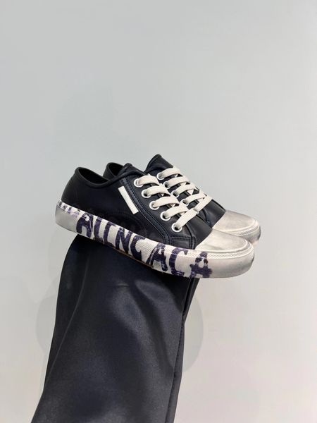 shoes paris low sneaker designer classic leather canvas women summer distressed flat bottom dirty small couple board size35-39
shoes paris low sneaker designer classic leather canvas women summer distressed flat bottom dirty small couple board size35-39