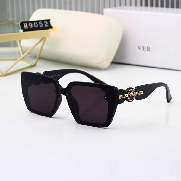 luxury designer versage sunglasses men's women's vercace sunglasses new sunglasses women's uv-resistant box glasses beauty he, White;black
luxury designer versage sunglasses men's women's vercace sunglasses new sunglasses women's uv-resistant box glasses beauty he, White;black