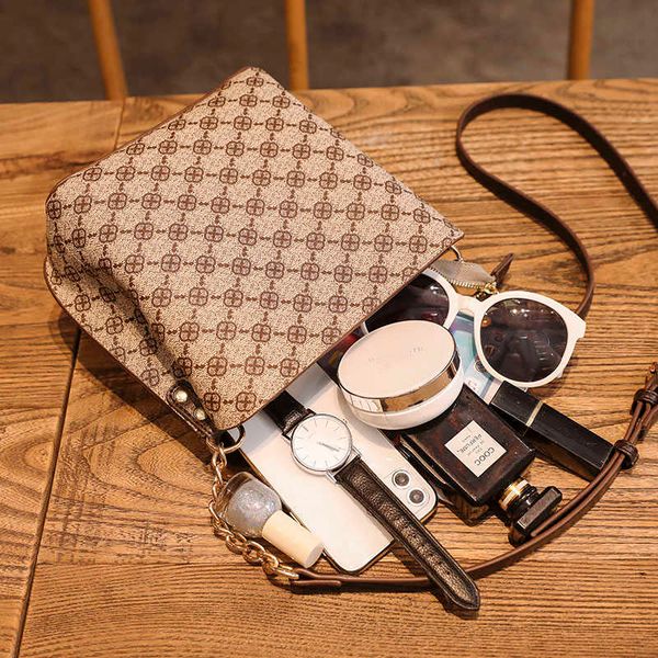 fashion small bucket shoulder bag for women new luxury sling chain strap women crossbody bags vintage leather ladies handbags 230308
fashion small bucket shoulder bag for women new luxury sling chain strap women crossbody bags vintage leather ladies handbags 230308