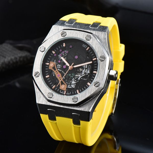 wristwatches for 2023 new mens watches three stitches quartz watch luxury brand rubber and leather belt men accessories round shape fashion, Slivery;brown
wristwatches for 2023 new mens watches three stitches quartz watch luxury brand rubber and leather belt men accessories round shape fashion, Slivery;brown
