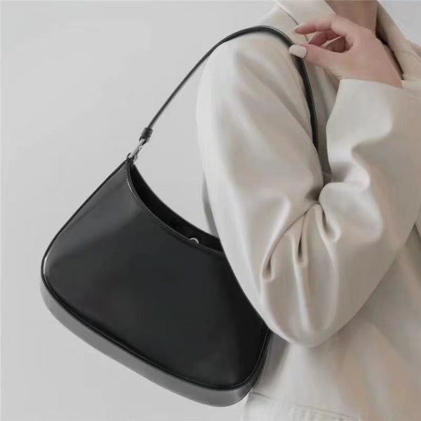 cleo alar package female senior feeling leather glossy baguette middle package qiu dong joker hobo bag
cleo alar package female senior feeling leather glossy baguette middle package qiu dong joker hobo bag