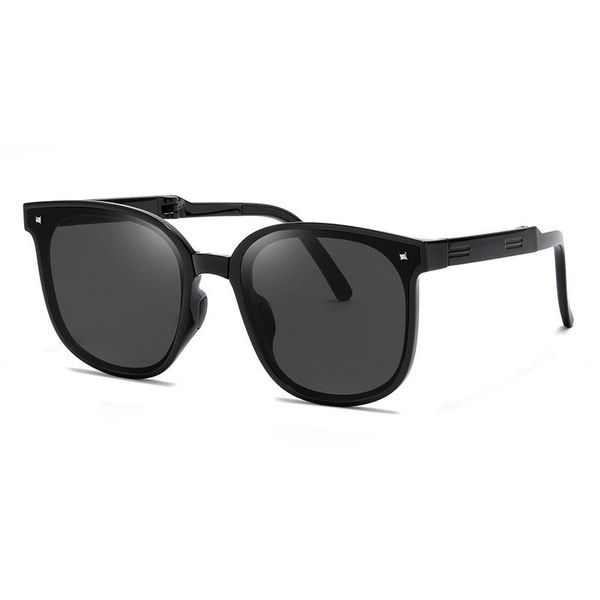 fashion designer sunglasses mens womens foldable sunglass polarized sunshade with tr90 material y adjustable temples to fit different face s, White;black
fashion designer sunglasses mens womens foldable sunglass polarized sunshade with tr90 material y adjustable temples to fit different face s, White;black