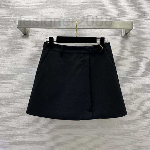 skirts designer spring and summer new inverted triangle metal logo waist button one piece high slim a-line short l2qw, Black
skirts designer spring and summer new inverted triangle metal logo waist button one piece high slim a-line short l2qw, Black