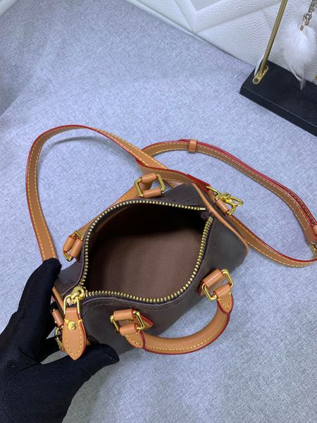 nano speedy crossbody designer bag genuine leather sac shoulder bags luxurious classic corium storage card package womens bags single leathe
nano speedy crossbody designer bag genuine leather sac shoulder bags luxurious classic corium storage card package womens bags single leathe
