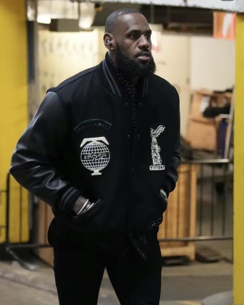 Men's Tracksuits Towel embroidered baseball jacket James, the same style as Harland, cool baseball jacket, no corner detail control
Men's Tracksuits Towel embroidered baseball jacket James, the same style as Harland, cool baseball jacket, no corner detail control