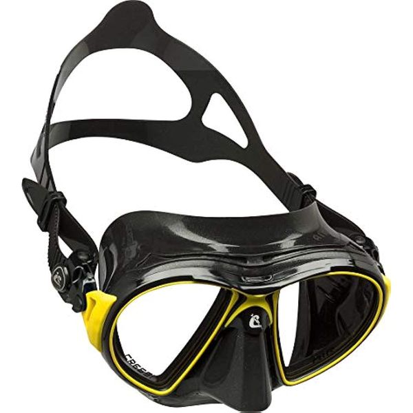 cressi scuba diving masks with inclined tear drop lenses for more downward visibility air and eyes evolution: made in italy
cressi scuba diving masks with inclined tear drop lenses for more downward visibility air and eyes evolution: made in italy