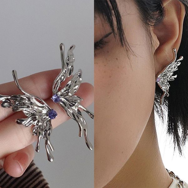 liquid metal style butterfly earrings asymmetrical purple zircon earrings small style design personalized sweet cool style earrings, Golden;silver
liquid metal style butterfly earrings asymmetrical purple zircon earrings small style design personalized sweet cool style earrings, Golden;silver