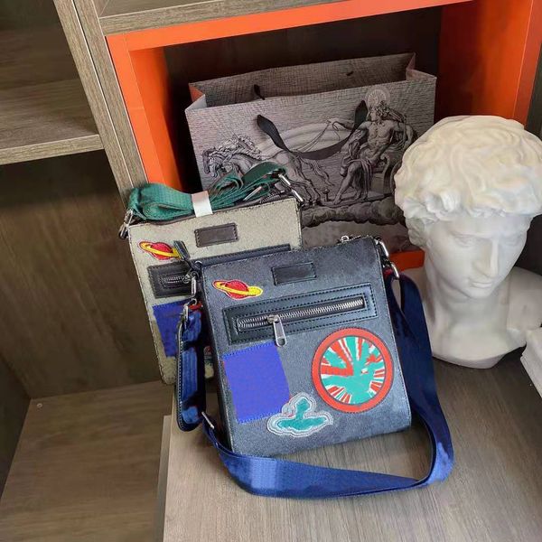 men's bags printing insignia retro embroidery one men genuine leather tote handbags shoulderbag handbag inclined shoulder bag
men's bags printing insignia retro embroidery one men genuine leather tote handbags shoulderbag handbag inclined shoulder bag