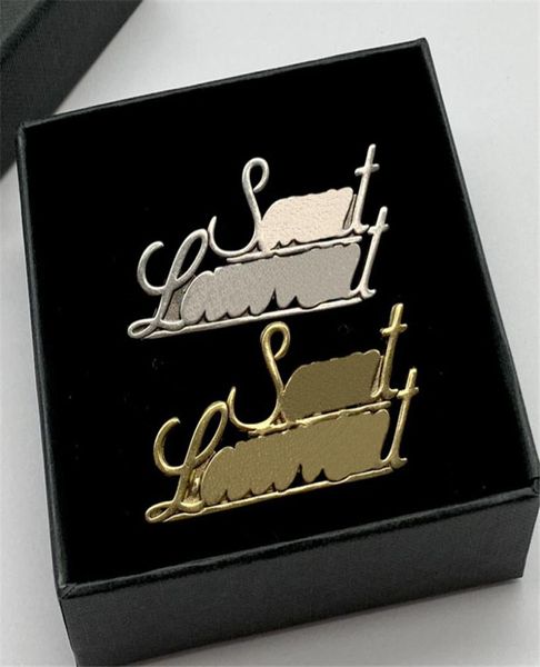luxurys designer brooches fashion broche for woman brand classic letters mens clothing gold silver brooch jewelry pins1871424, Gray
luxurys designer brooches fashion broche for woman brand classic letters mens clothing gold silver brooch jewelry pins1871424, Gray